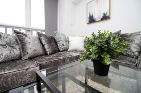 412 Oak Court by Mia Living (1 bed apartment)
